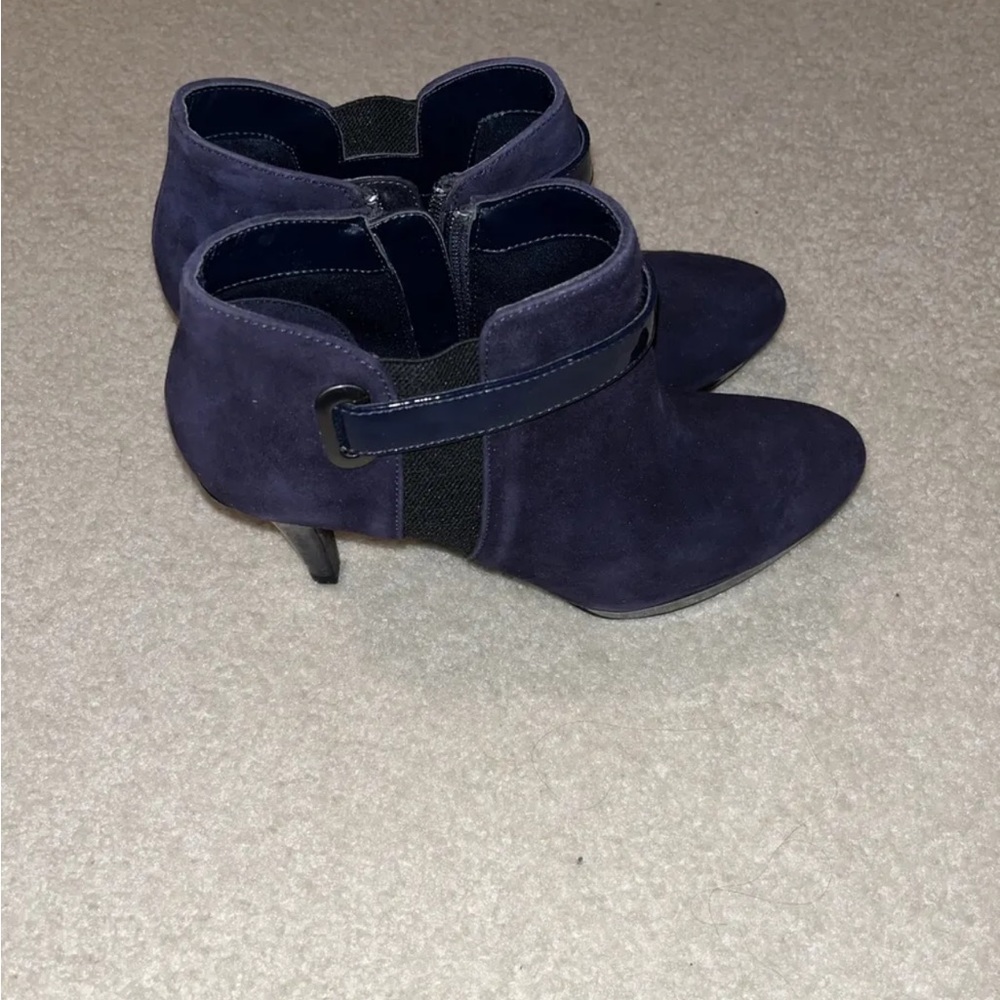 Bandolino Blue Suede Pumps Women’s Size 7M